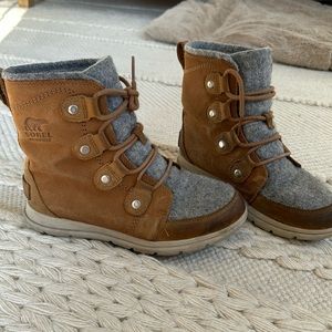Sorel Tan Winter Boots